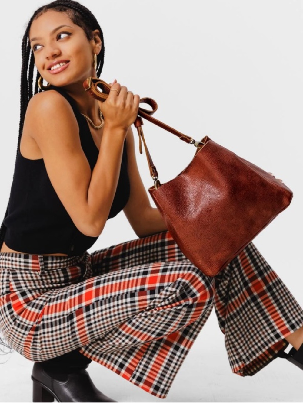 Portland Leather Butterfly Bucket Bag- Nutmeg